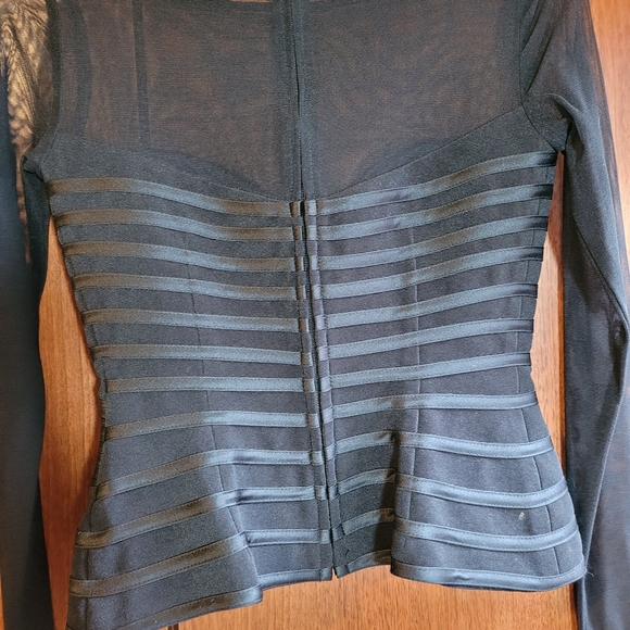 JS GROUP top. NWT - Picture 9 of 11